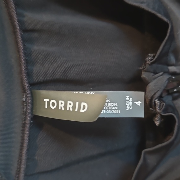 Torrid Black Crop Top with Blue Mandarin Collar and Short Sleeves Swim Top - Picture 3 of 3